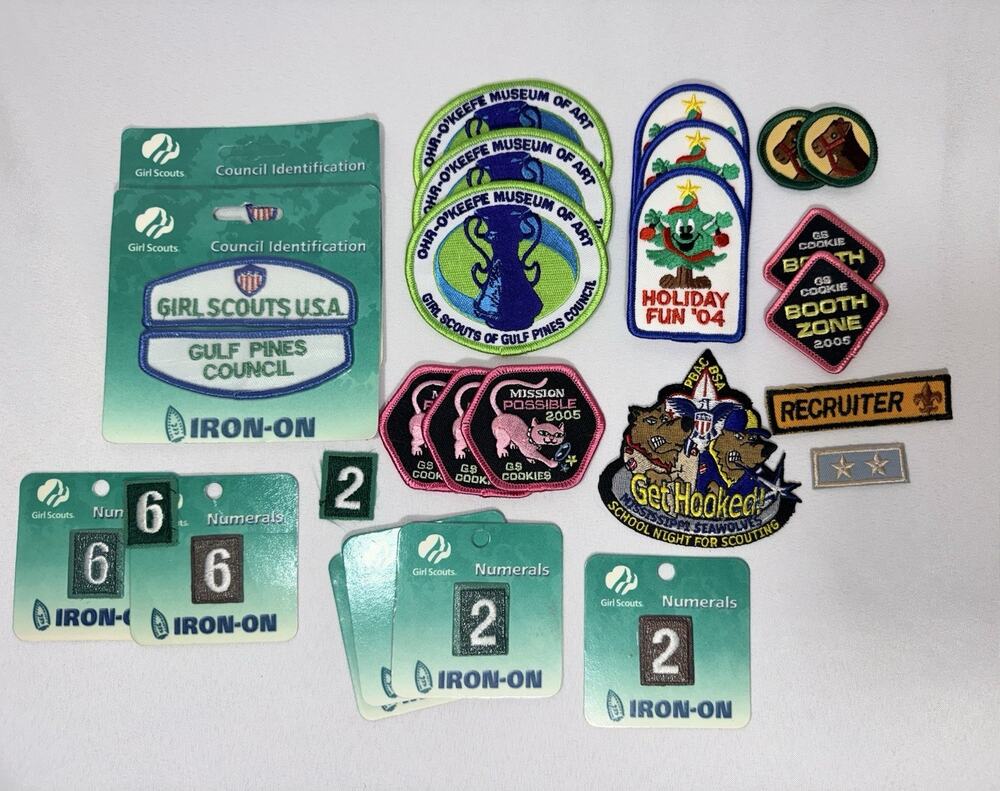 VTG EARLY 2000'S BRAND NEW GIRL SCOUT PATCHES